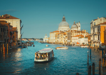 Fototapeta na wymiar Grand Canal and Basilica Santa Maria della Salute, Venice, Italy