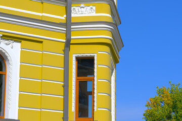 Architectural elements and view of residential