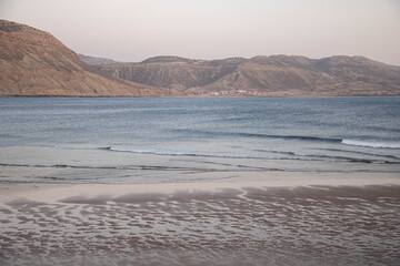 Obraz premium ocean and mountains