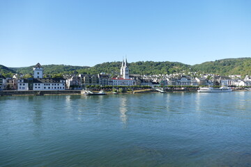 Fototapeta na wymiar Panorama mit Häusern und Kirche in Boppard am Rhein