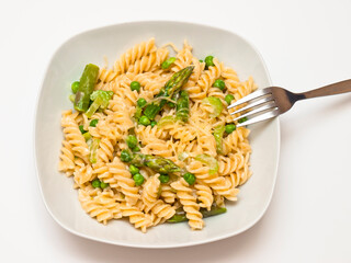 Pasta primavera with asparagus and peas