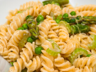 Pasta primavera with asparagus and peas