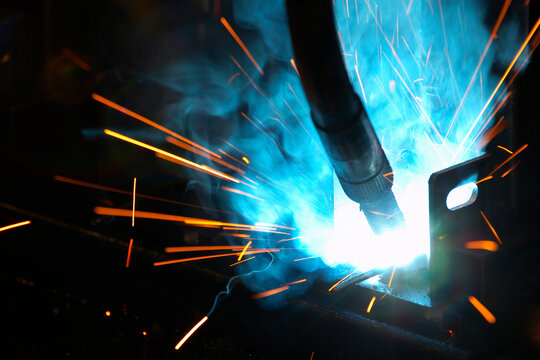 火花 Photos Royalty Free Images Graphics Vectors Videos Adobe Stock