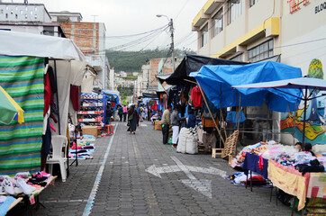 Obraz premium Otavalo, Ecuador - Saturday Market Vendors
