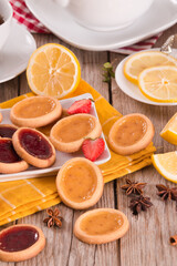 Lemon and straberry tartlets. 
