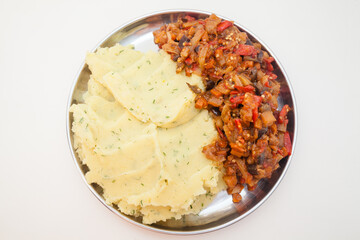 Mashed potatoes with vegetable ragout