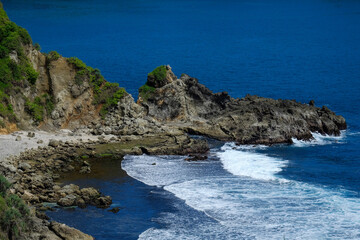 View the other side of watu lumbung beach