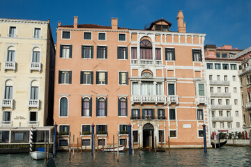 Fototapeta premium Old historic palaces - luxury medieval palazzo on the canal of Venice, Italy