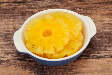 Marinated pineapple rings in the bowl