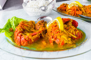 Langoustes cuisinées à la créole, gastronomie réunionnaise 