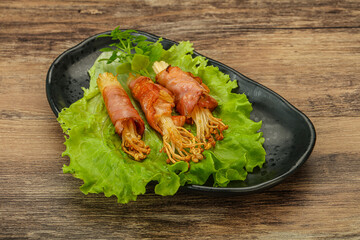 Roasted enoki mushrooms with bacon