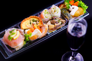 delivery food box for Christmas dinner