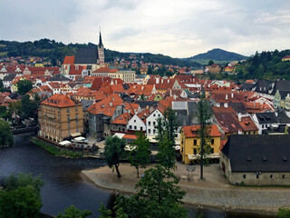 Fototapeta na wymiar view of the town of cesky krumlov from a hill, in Czech Republic