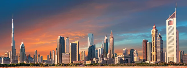Gartenposter Dubai City - erstaunliche Skyline im Stadtzentrum mit luxuriösen Wolkenkratzern, Vereinigte Arabische Emirate © Rastislav Sedlak SK