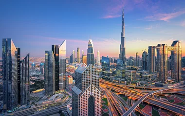 Foto op Plexiglas De skyline van het centrum van Dubai met luxe wolkenkrabbers, Verenigde Arabische Emiraten © Rastislav Sedlak SK