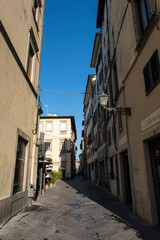 Fototapeta na wymiar Beautiful small street in provincial Italy