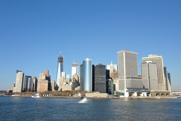 Fototapeta premium View of New York from the sea