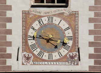 l'orologio del campanile della parrocchiale di Merano - obrazy, fototapety, plakaty