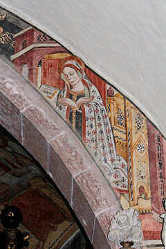 Madonna annunciata; affresco nella chiesa parrocchiale di Flavon (Trentino)