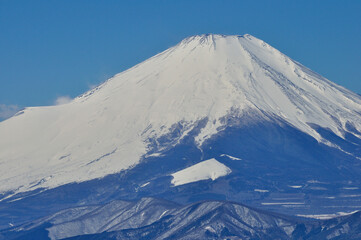 厳冬の富士山眺望 丹沢山地の鍋割山山頂より望む
