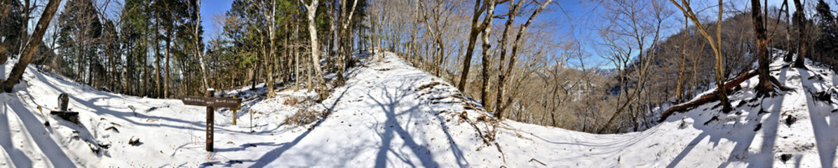 丹沢山地のパノラマ写真 雪景色の鍋割峠