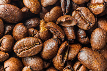 Dorodne, apetyczne ziarna kawy z bliska