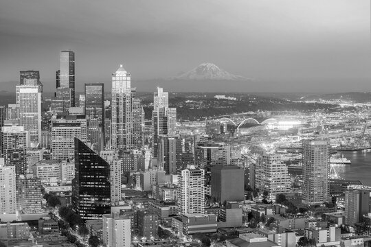 Fototapeta Seattle city downtown skyline cityscape in Washington State,  USA