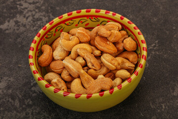 Cashew heap in the bowl