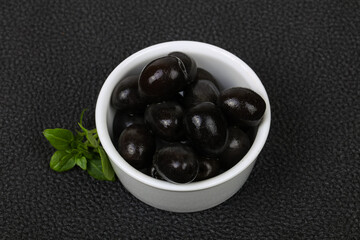 Black olives in the bowl