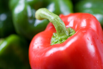 ピーマンとパプリカ