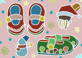 ハンドメイドの赤ちゃん用靴とサンタと雪だルマのマスコットの手描きイラスト(背景　線画あり)