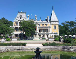 Fototapeta na wymiar Massandra Palace, Crimea
