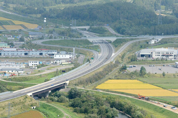 Fototapeta premium 山間の高速道路