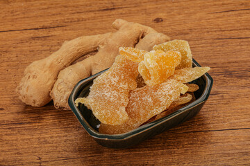 Dry sweet ginger in the bowl