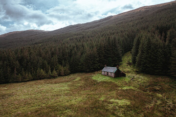 Fototapeta na wymiar A Bothy in the Scottish Highlands Used for a Rest Place for Hikers