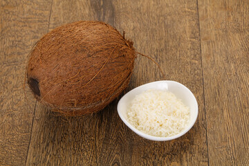 Coconut shredded chip with nut