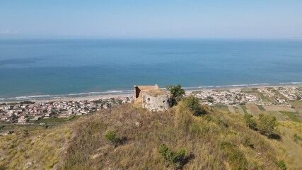 Naklejka premium Baia Azzurra (CE) Italia. Foto fatta con DJI Mavic Air 2.