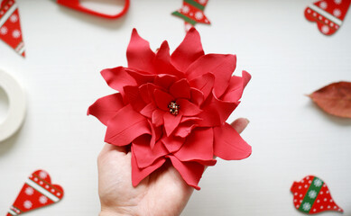 Master class on needlework. Step by step instructions on how to make a Christmas poinsettia flower with your own hands. Decorating the festive table     