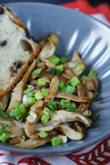 mushroom and fresh onion