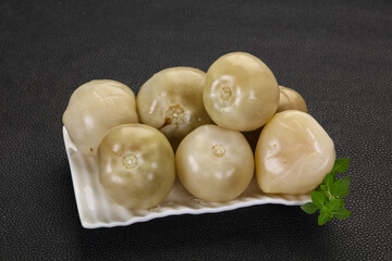 Pickled green tomatoes