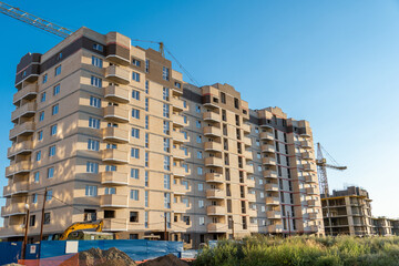 Construction of a new multi-storeу building using a tower crane