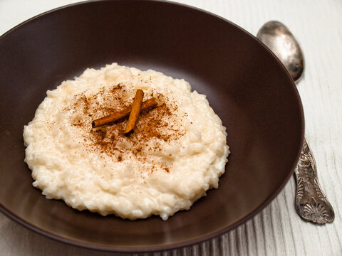 Risgrynsgr&ouml;t - Swedish rice pudding