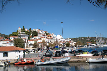 Obraz premium The beautiful island of Skiathos, Greece, a global tourist destination