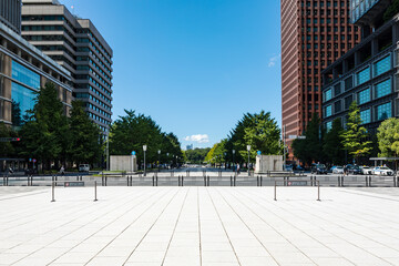 (東京都ｰ都市風景)東京駅丸の内駅前広場風景３ © MOCOHA IMAGE