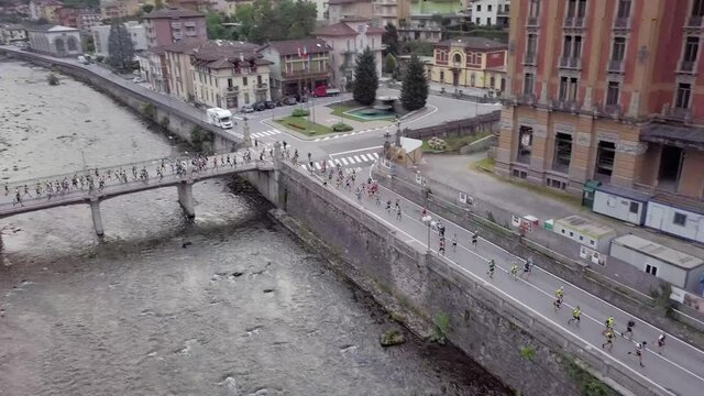 a run competition near a rivel on a bridge