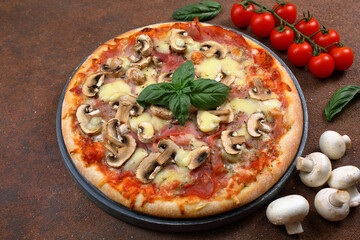 pizza prosciutto e funghi