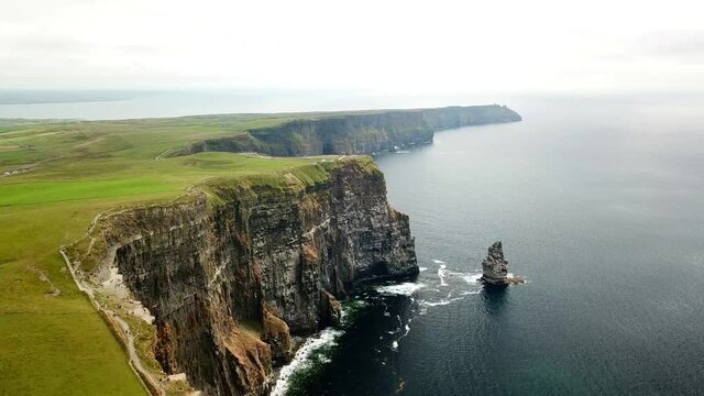 Flight over the Cliffs of Moher in Ireland with a drone 4K