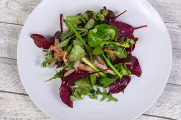 Mix salad with meat and asparagus