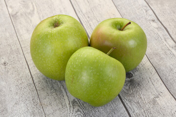 Green ripe apple