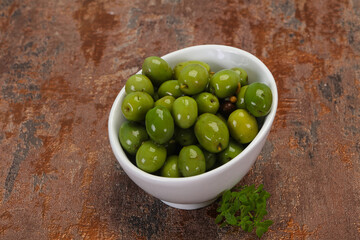 Green Campo Real olives in the bowl